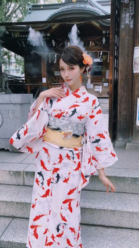 ElyEE子 – Goldfish Stroll~金魚散步