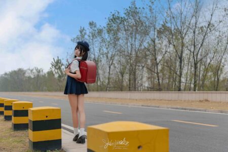 Yiko湿润兔 – 捕获水手服