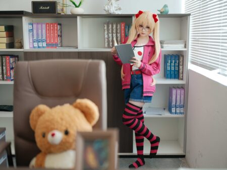 幼水铃衣 – 秋月爱莉