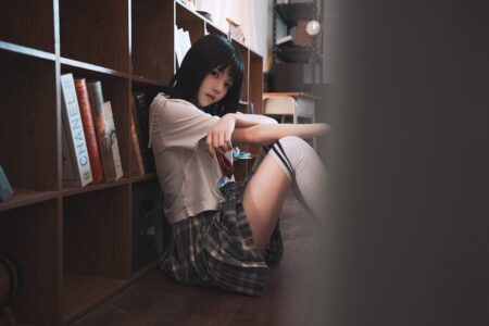 桜桃喵 – 教室死库水